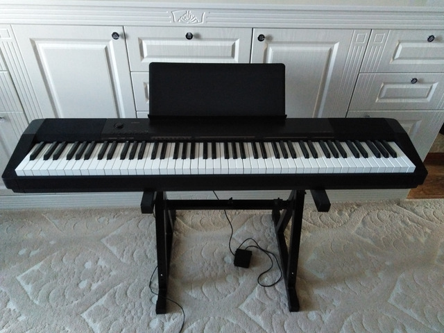 Электронное пианино продаётся - 1